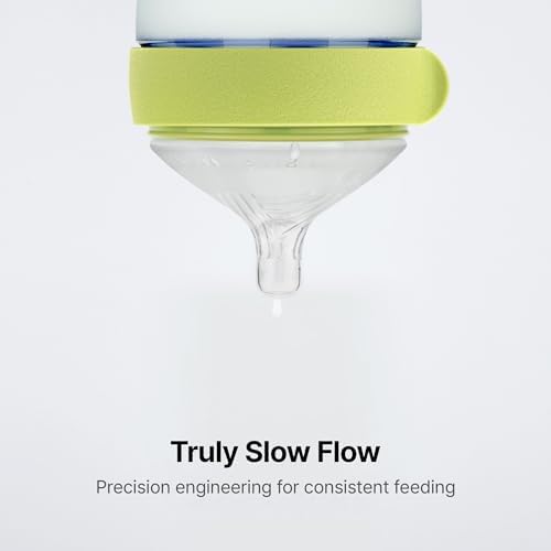 Comotomo Silicone Baby Bottle Gen 2 – 2026 Release (5oz) – True Slow-Flow Nipple for Newborn Feeding (0-3 Months) with Dual Anti Colic Vents for Breast to Bottle Transition, Green (Double Pack)
