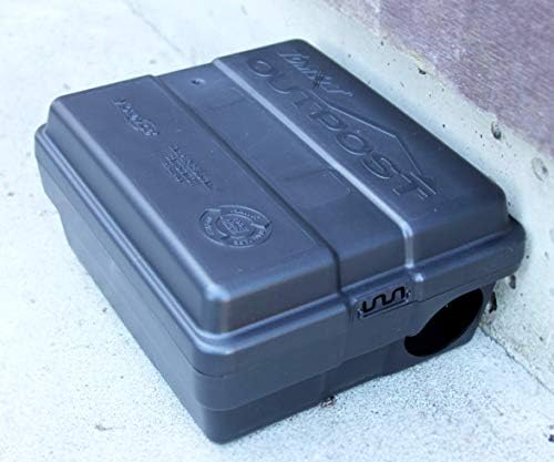 Tomcat Outpost rat bait station, set of 6, lockable tamper-resistant, vertical or horizontal mount, black, 8.5" x 7" x 5"
