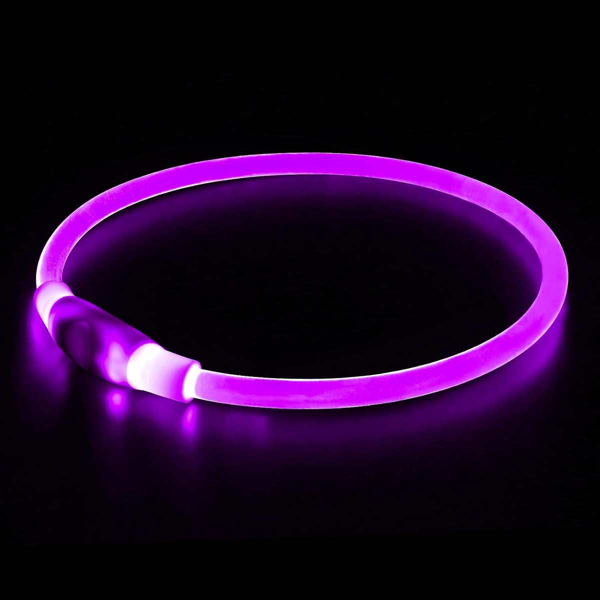 Led Dog Collar, BSEEN USB Rechargeable Flash Light up Dog Collar | Pet Safety Necklace Makes Your Beloved Dogs Be Seen at Night for Small Medium Large Dogs(Green)