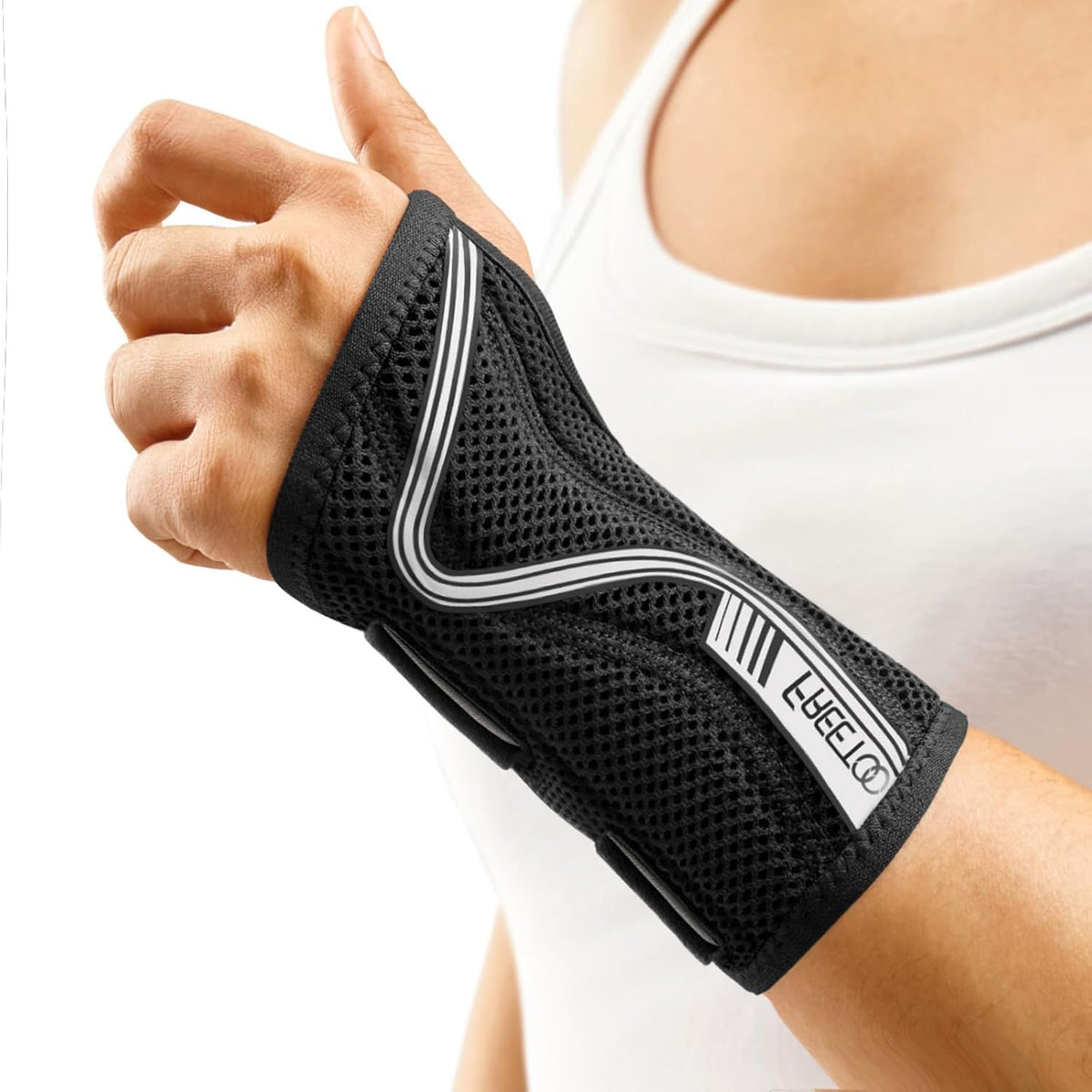 FREETOO Carpal Tunnel Wrist Brace Night Support, Right Hand, Medium