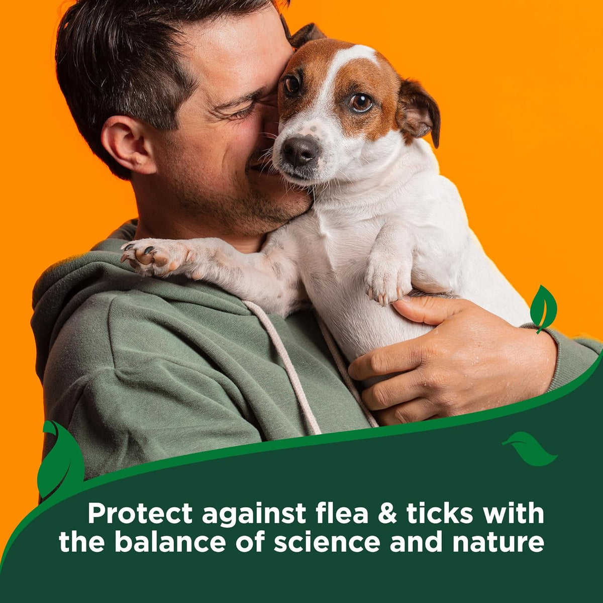 Vet's Best Flea & Tick Shampoo for Dogs, Plant-Based, 12 oz | Advanced Strength Shampoo, Kills Fleas & Ticks, Plant-Based Formula, Cleans & Freshens Coat, Made in USA